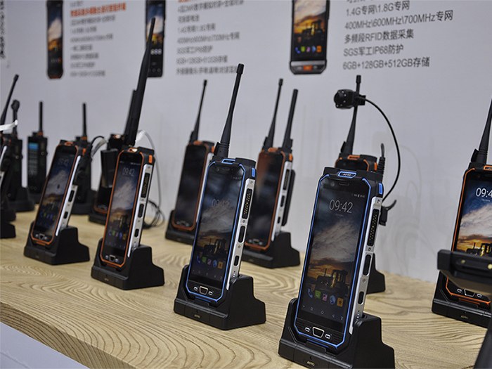 遨游M5 LTE专网 4G防爆单兵 防爆移动作业监控终端